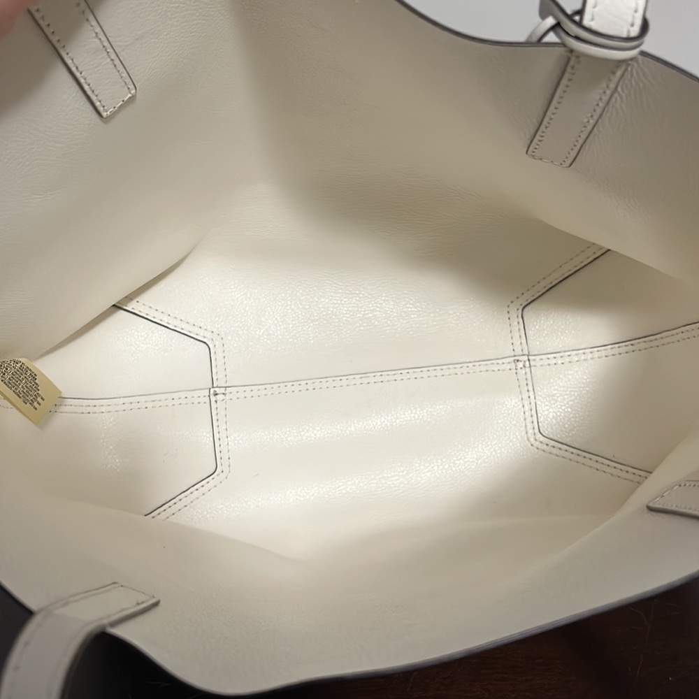 Kate Spade Reversable - Picture 4 of 8